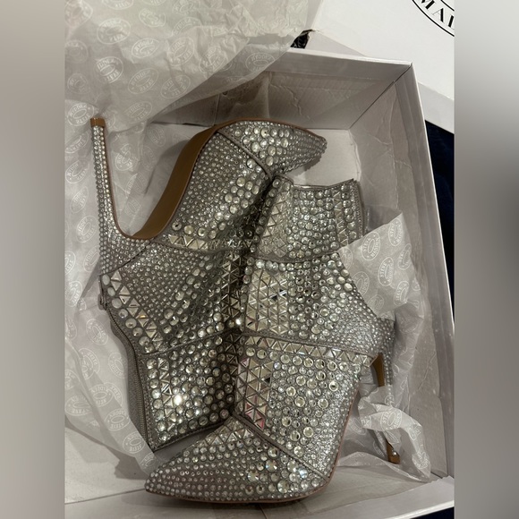 Steven Madden Rhinestone Shiny Boot Pump Heels - Picture 2 of 2